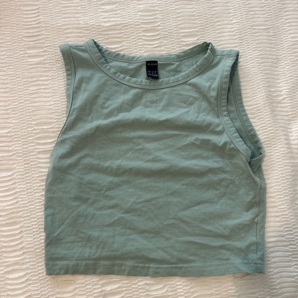SHEIN Light Green Sleeveless Crop Top